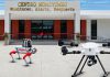 Nicaragua incorpora perros robots y drones a su nuevo sistema de respuesta ante emergencias Centro Momotombo de Nicaragua con un perro robot y un dron de reconocimiento frente a sus instalaciones.