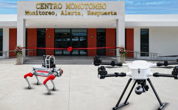 Nicaragua incorpora perros robots y drones a su nuevo sistema de respuesta ante emergencias Centro Momotombo de Nicaragua con un perro robot y un dron de reconocimiento frente a sus instalaciones.