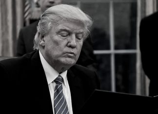 Deuda pública de Estados Unidos rompe récord de 40 billones de dólares Presidente de Estados Unidos durante una reunión oficial en la Casa Blanca