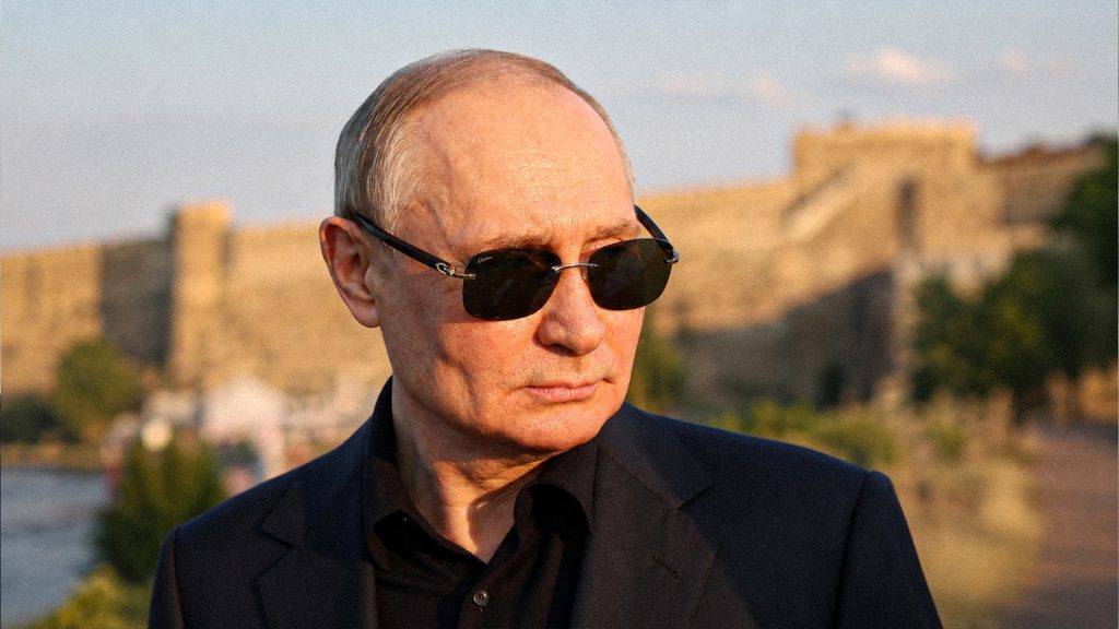 Presidente de Rusia durante una visita en el exterior, con una fortificación histórica al fondo.
