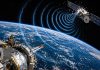 Rusia inicia producción de un sistema capaz de interferir satélites de Starlink Simulación del sistema Volná interfiriendo con satélites Starlink en órbita terrestre.