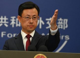 China insta a Irán y Estados Unidos a retomar el diálogo El portavoz de la Cancillería china, Guo Jiakun, durante una rueda de prensa en Pekín