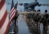 Estados Unidos retira sus tropas de Irak tras más de dos décadas de invasión Paracaidistas estadounidenes de la 1.ª Brigada de Combate de la 82.ª División Aerotransportada preparan su equipo y cargan aeronaves en Fort Bragg.