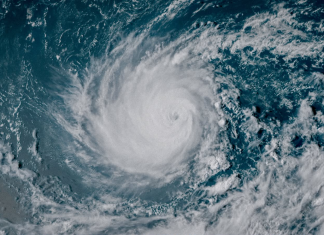 Huracán Lowell se acerca y estas son las zonas donde podría impactar Huracán Lowell captado por imágenes satelitales mientras se aproxima a Hawái.