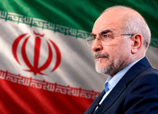 Irán comenta medidas desesperadas de Washington para contener su inflación Mohamad Baqer Qalibaf comparece durante una rueda de prensa en Teherán