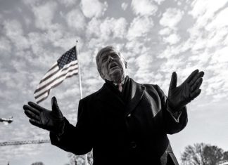 ¿Qué busca Donald Trump en Groenlandia con una mayor presencia militar de EE. UU.? El presidente de Estados Unidos, Donald Trump, durante una ronda de prensa en Estados Unidos