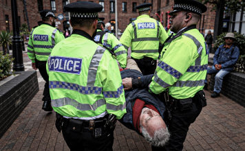Reino Unido detiene a manifestantes propalestinos en Liverpool Policía británica detienen a un manifestante propalestina