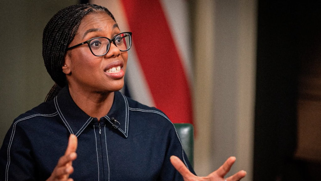 Kemi Badenoch, líder del Partido Conservador y principal figura de la oposición británica.