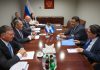 Rusia y Nicaragua reafirman su alianza estratégica en la ONU Serguéi Lavrov y Valdrack Jaentschke, acompañados por sus respectivas misiones diplomáticas ante la ONU