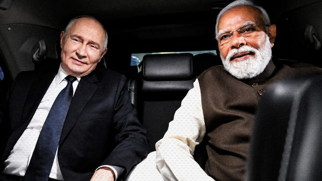 Vladímir Putin y Narendra Modi conversan dentro de la limusina presidencial Aurus durante la cumbre de la OCS en Tianjin, China, en septiembre de 2025.