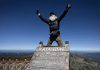 La increíble hazaña de Grey Beard: A sus 91 años conquista los Apalaches Dale Sanders celebra tras completar el Sendero de los Apalaches a los 91 años.