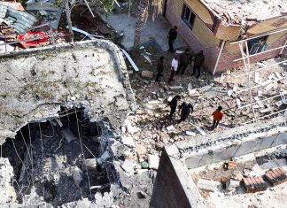 Irán: El ataque de EEUU contra una boda debe investigarse como “crimen de guerra” Destrucción tras ataque estadounidense en Sirik, Irán