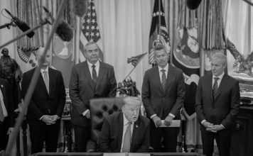 CNN, MS NOW y Politico llevan a Trump ante la Justicia Donald Trump durante una conferencia de prensa en la Casa Blanca