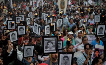 México revela nuevas pistas en el caso de Ayotzinapa Familiares de normalistas desaparecidos realizan marcha nacional