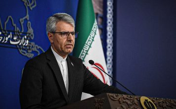 Irán advierte a Seúl sobre respaldo a agresiones militares de Estados Unidos Portavoz de Irán durante una declaración sobre la participación militar de Corea del Sur.