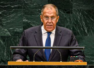 Rusia acusa a Occidente de ayudar a Ucrania en ataques contra civiles Serguéi Lavrov, canciller de Rusia en la Asamblea General de la ONU, septiembre 2026