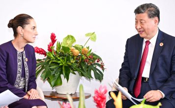 China respalda a México ante la injerencia extrajera Autoridades de México y China durante un encuentro oficial.