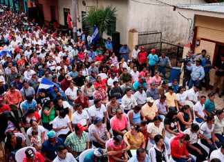 Nicaragua: Más de 300 mil ciudadanos han participado en consultas a la reforma constitucional Familias nicaragüenses participan en el proceso de consultas de forma masiva en los diferentes municipios de la nación latinoamericana