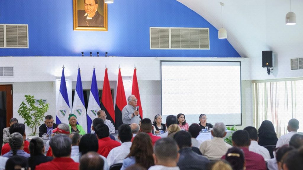 Dr. Gustavo Porras, presidente del Parlamento de Nicaragua durante el proceso de consulta con partidos políticos.