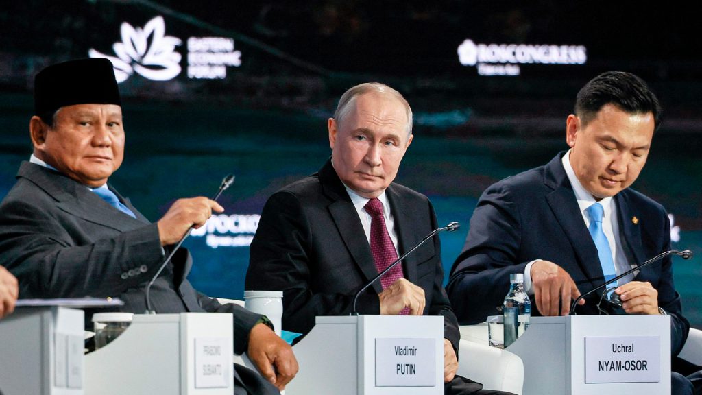 Vladímir Putin durante el Foro Económico Oriental en Vladivostok.