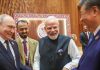 Xi Jinping llama a los BRICS a reformar el orden global El presidente de Rusia, Vladímir Putin, junto a sus homólogos Narendra Modi y Xi Jinping en la XVIII cumbre de los BRICS, Nueva Delhi, la India.