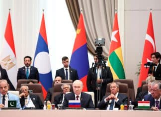 Putin demanda una ONU sin hegemonías y llama a fortalecer el orden multipolar Líderes de Rusia, Tayikistán y Pakistán durante la reunión OCS Plus en Bishkek