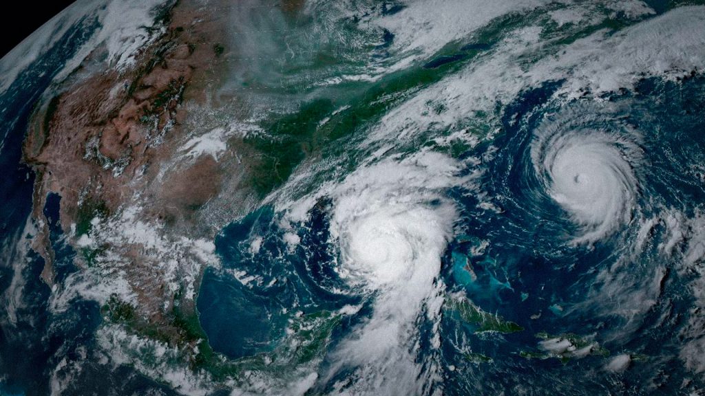 Imagen satelital de sistemas tropicales sobre el océano Atlántico.