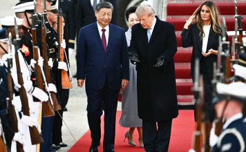 Trump presiona contra China, pero se acerca a Xi Donald Trump recibe a Xi Jinping en la Base Conjunta Andrews durante su visita de Estado a Estados Unidos.