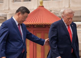 Xi Jinping viajará a Estados Unidos para reunirse con Donald Trump Presidentes de China y Estados Unidos durante una visita al Templo del Cielo en Pekín