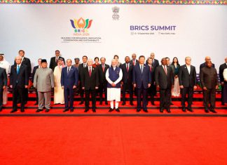 Xi Jinping promueve liderazgo de los BRICS en el ascenso del Sur Global Xi Jinping junto a líderes y representantes de distintas naciones durante la XVIII Cumbre de los BRICS en Nueva Delhi.