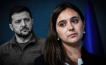 Exvocera de Ucrania: Zelenski evitó el servicio militar obligatorio cuatro veces En primer plano Yulia Méndel, exsecretaria de prensa de Ucrania y Volodímir Zelenski al fondo