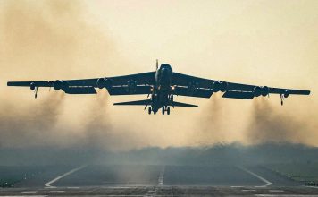 ¿A qué le teme el Pentágono? EE.UU. retira sus bombarderos de una base británica Un bombardero estratégico B-52 Stratofortress de la Fuerza Aérea de Estados Unidos despega de la base aérea de Fairford, en Inglaterra, el 19 de marzo de 2026