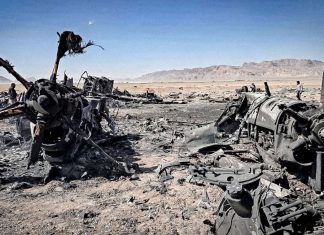 Irán: Estados Unidos minimiza sus pérdidas militares Aeronave estadounidense destruida durante una misión de rescate de un piloto derribado en combate contra Irán