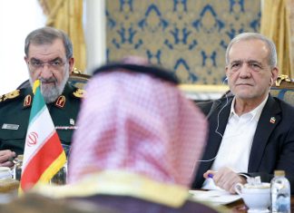 Irán reúne a potencias regionales para fortalecer la seguridad en Oriente Medio Presidente de Irán, Masud Pezeshkian, y altos mandos de Arabia Saudita