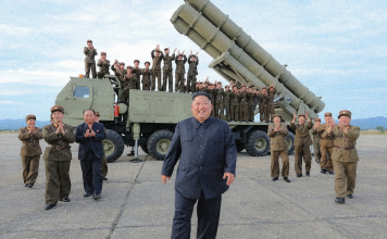 Pionyang prueba un nuevo torpedo supersónico Kim Jong-un inspeccionó los ensayos del Zam-2.0