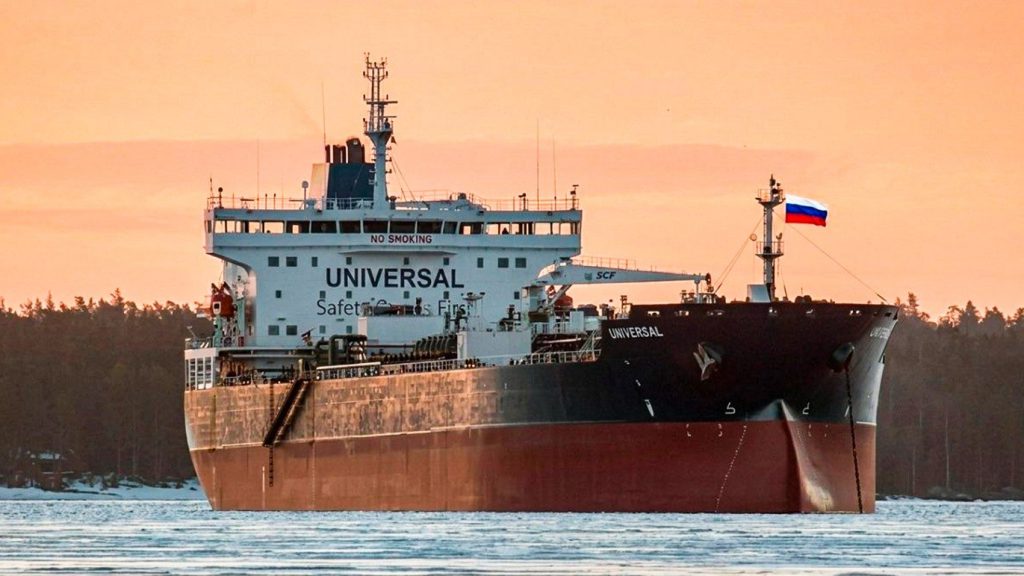 Un petrolero de bandera rusa construido en 2009 y operado por la naviera SCF