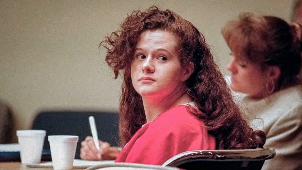 La estadounidense Christa Pike en audiencia de juicio en 2001