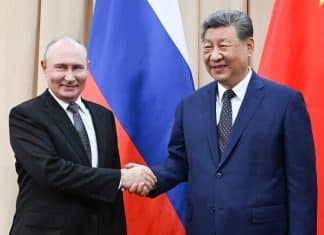 Vladímir Putin: China va longrando avances impresionantes El presidente de Rusia, Vladímir Putin, y su homólogo chino, Xi Jinping