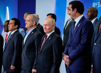 Vladímir Putin: Excluir a Rusia del mercado mundial del gas tendrá graves consecuencias Vladímir Putin junto a líderes y representantes de países exportadores de gas durante la VIII Cumbre del Foro, celebrada en Moscú