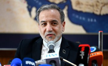 Irán destaca alianza sin precedentes con Rusia Abbas Araghchi, ministro de Exteriores de Irán, durante una comparecencia ante los medios de comunicación.