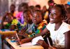 Burkina Faso impulsa reforma educativa para romper con la herencia colonial Estudiantes de Burkina Faso durante una jornada escolar/ ARCHIVO