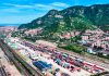 China acelera su conexión comercial con Europa y Asia Central Vista aérea de la Base de Cooperación Logística China-Kazajstán, en Lianyungang, provincia de Jiangsu, en el este de China