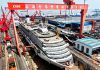 Rusia y China exploran ampliación de su cooperación naval y portuaria Buque comercial en construcción en un astillero de Shanghái, China.