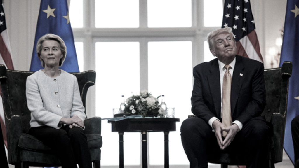 Donald Trump y Ursula von der Leyen sentados durante una reunión bilateral sobre las relaciones entre Estados Unidos y Europa.
