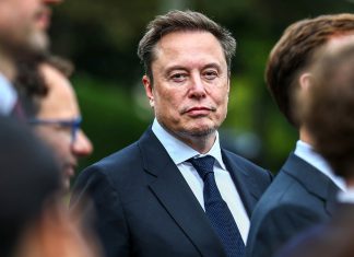Elon Musk acusa a Ucrania de utilizar Starlink para ataques mortales Elon Musk, propietario de SpaceX