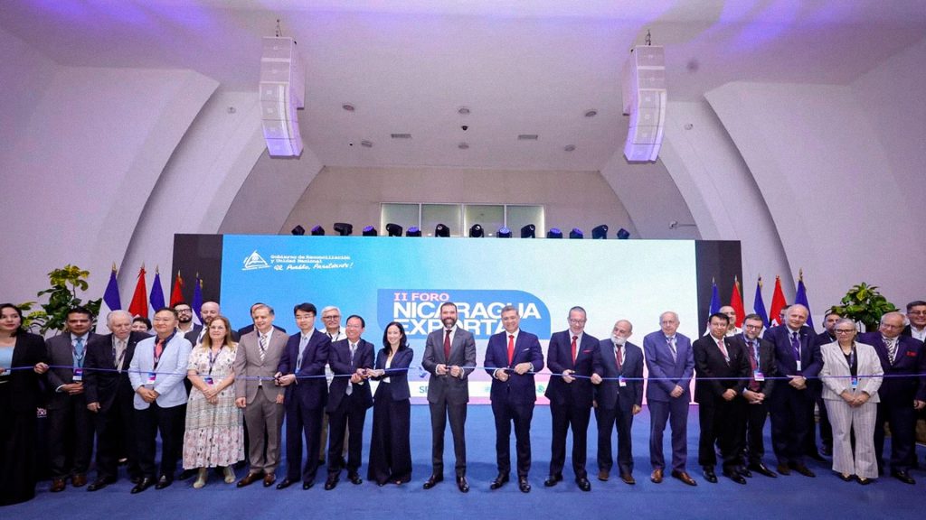 Delegados nacionales e internacionales durante la inauguración del segundo Foro Nicaragua Exporta.