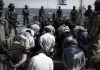 Investigan a la cúpula israelí por abusos contra la Flotilla de Gaza Activistas de la Flotilla Global Sumud detenidos por militares israelíes en una embarcación.