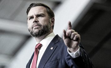 J. D. Vance acusa a Kiev deperjudicar los intereses de Estados Unidos J. D. Vance, vicepresidente de Estados Unidos, durante una intervención pública.