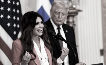 Donald Trump destituye a su embajadora en Grecia tras escándalo político Kimberly Guilfoyle y Donald Trump durante un acto en la Casa Blanca.