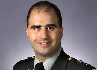 Donald Trump cancela transmisión de la ejecución de exmilitar Nidal Hasan Nidal Malik Hasan, exmayor y psiquiatra del Ejército de los Estados Unidos, condenado a la pena de muerte por un tribunal militar